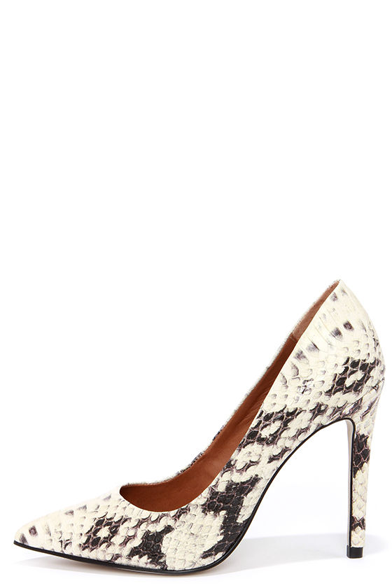 Steve Madden Proto Natural Snake Pointed Pumps 1