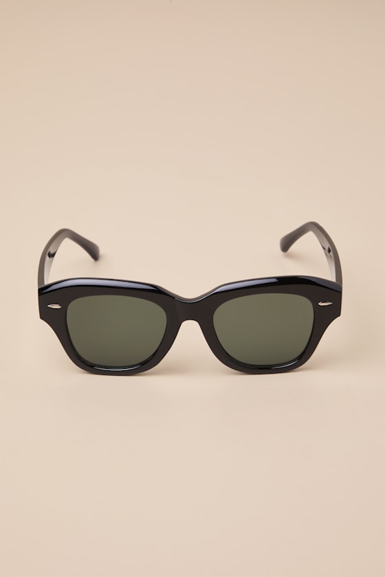 LULUS DANNY BLACK SQUARE SUNGLASSES
