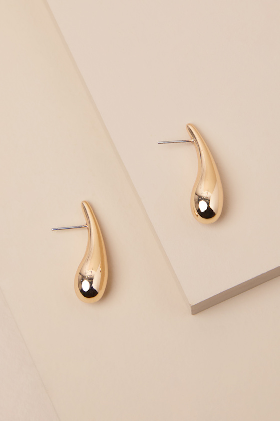 LULUS QUAINT PRESENCE GOLD TEARDROP EARRINGS