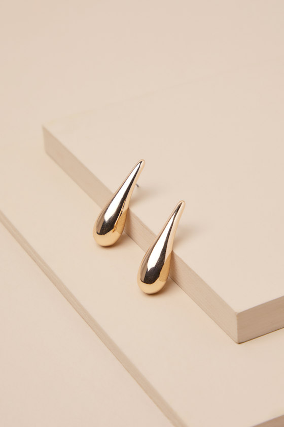 LULUS QUAINT PRESENCE GOLD TEARDROP EARRINGS