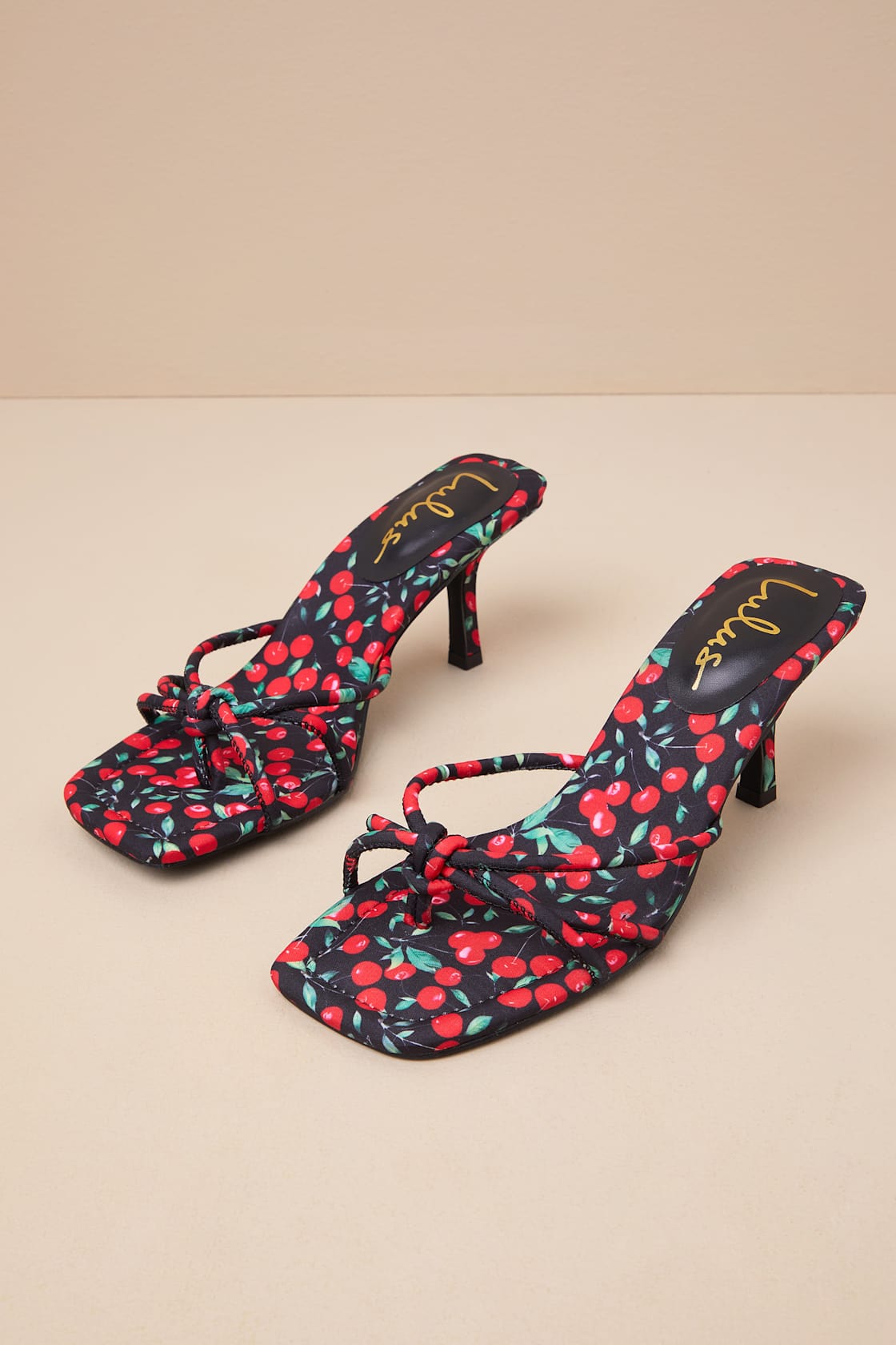Cute Dresses, Tops, Shoes & Clothing for Women