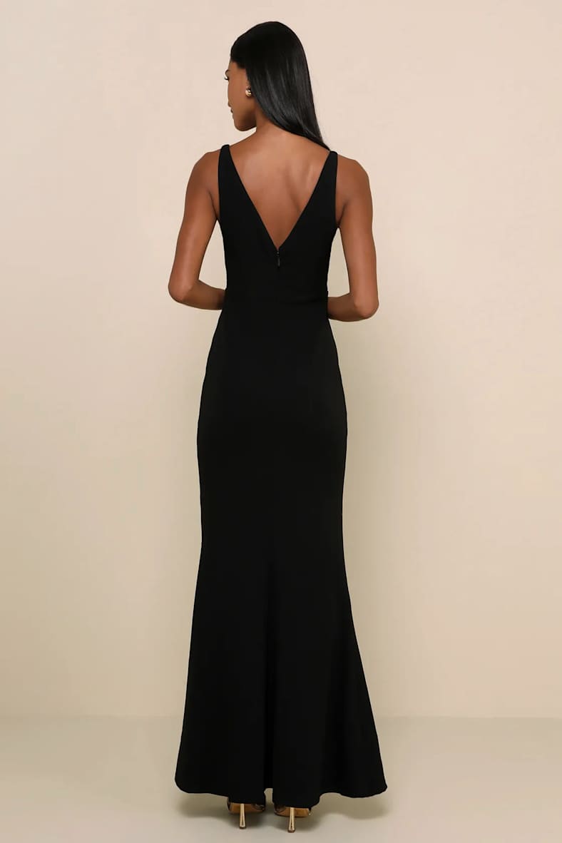 Melora Black Sleeveless Maxi Dress