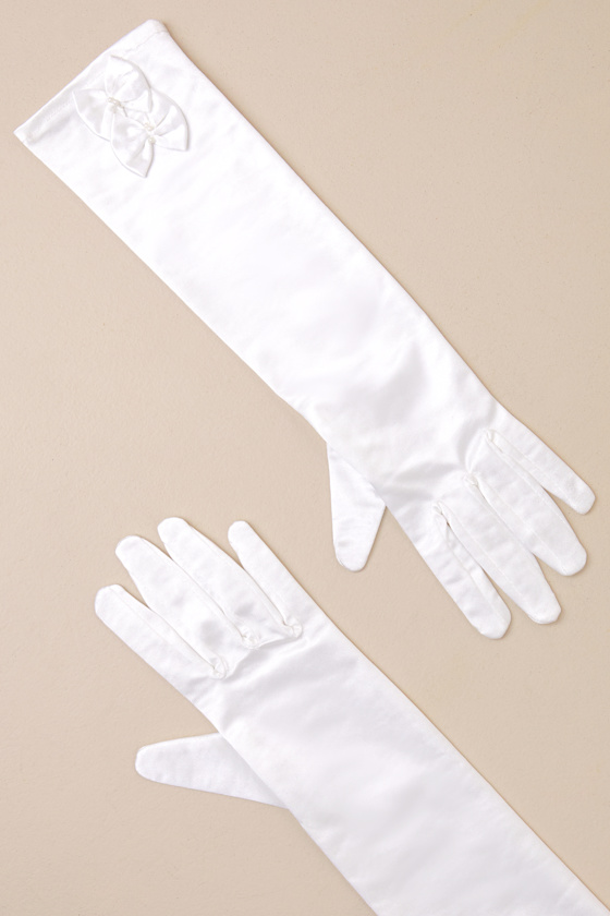 AJ0021: WHITE 4