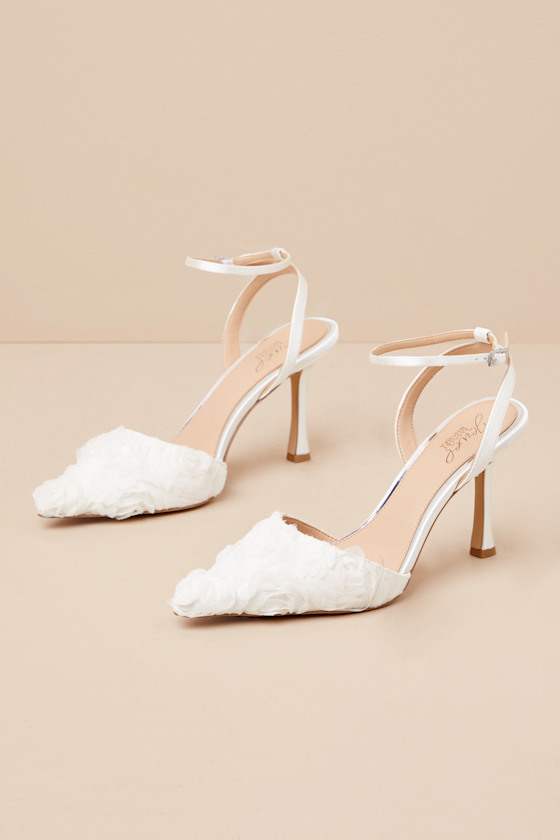 Jewel By Badgley Mischka Shannon Ivory Ankle Strap Pointed-toe Pumps In Ivory