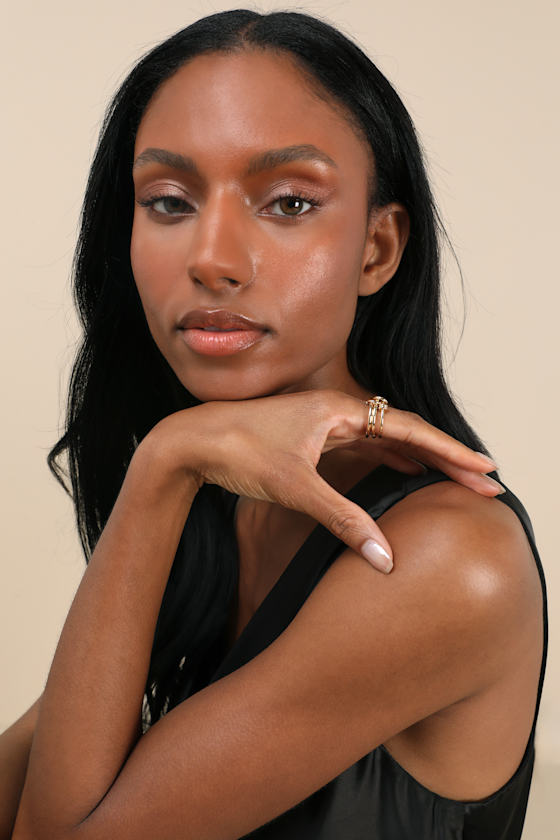 LULUS SLEEK ARRANGEMENT GOLD STACKED RING