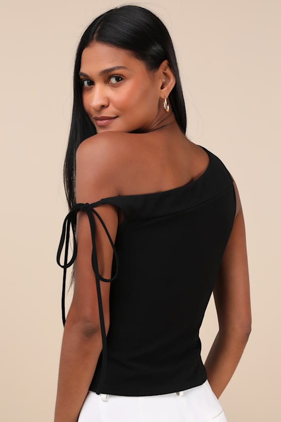 Lulus Pivotal Chicness Black One-shoulder Top In Black