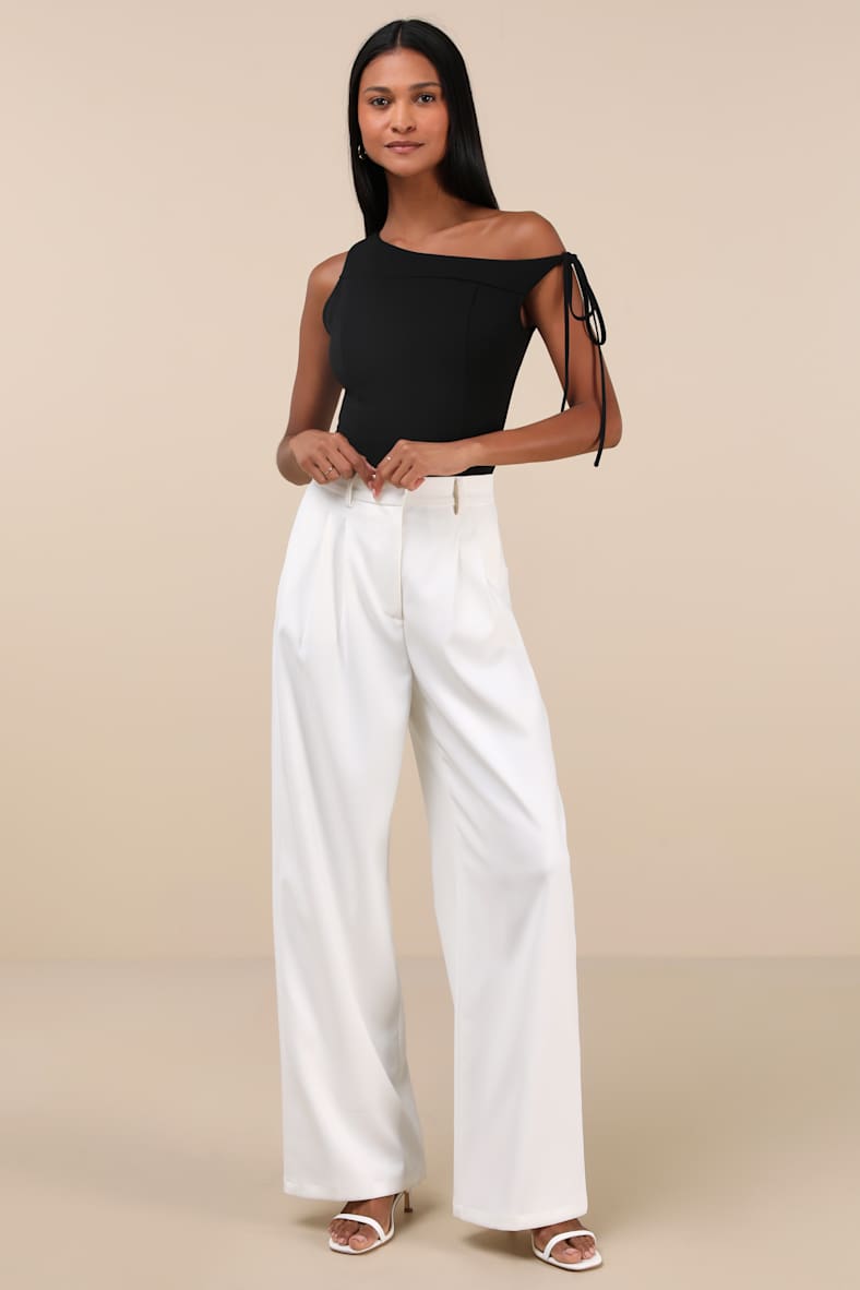 Pivotal Chicness Black One-Shoulder Top