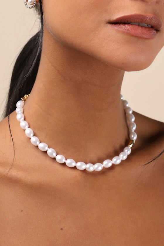 Perci 14KT Gold Pearl Necklace 4