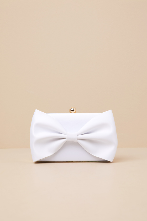 Lulus Karol White Bow Clutch In White