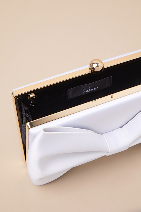 Lulus Karol White Bow Clutch In White
