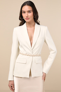 Luxe Guarantee Gold Pearl Chain Belt 1