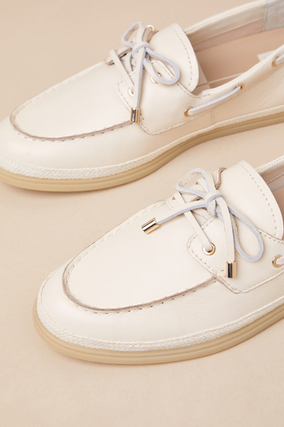 Dolce Vita Doris Boat Shoe In White