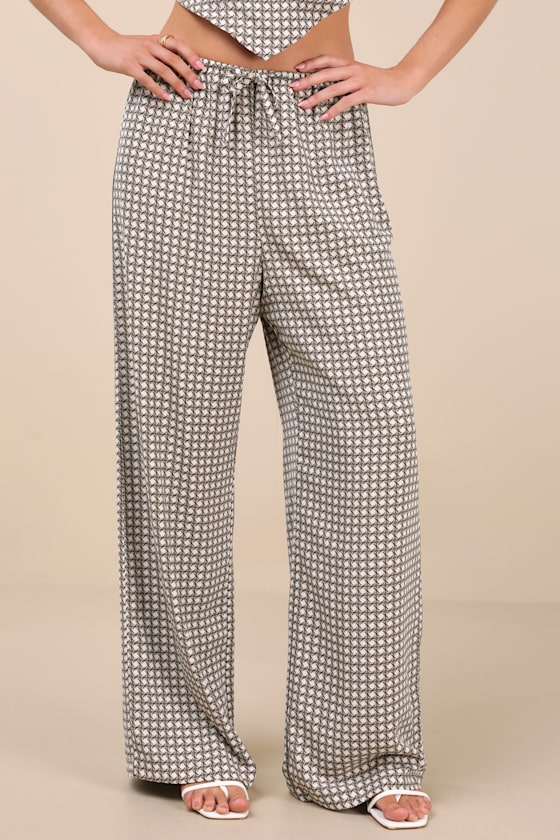Carefree Agenda Sage Green Geometric Print Drawstring Pants 2