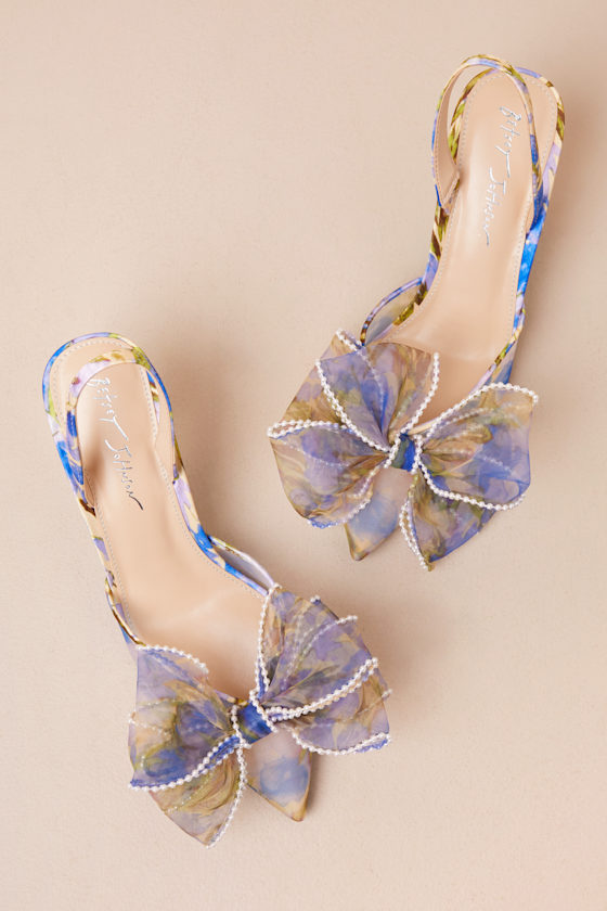 Betsey Johnson Sb-kelli Blue Tulip Floral Bow Pointed-toe Pumps In Blue