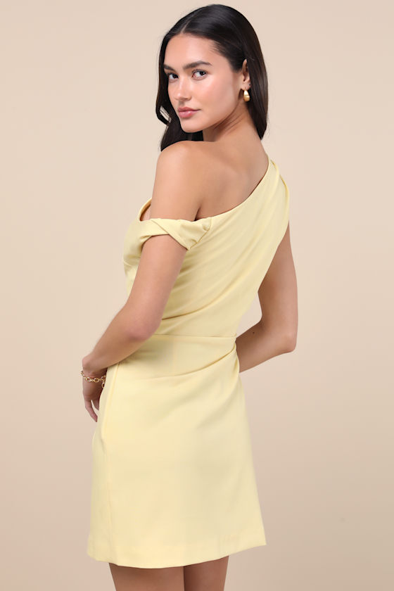 Extro & Vert Nellie Light Yellow Off-the-shoulder Mini Dress In Light Yellow
