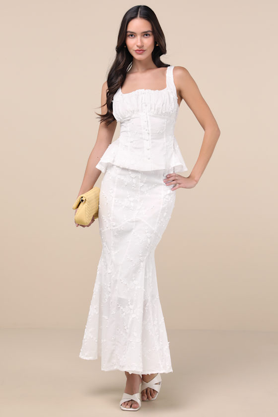 Extro & Vert Bella White Embroidered High-rise Maxi Skirt In White