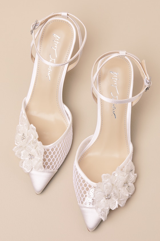 BETSEY JOHNSON SB-SUSIE IVORY MESH APPLIQUE ANKLE STRAP PUMPS