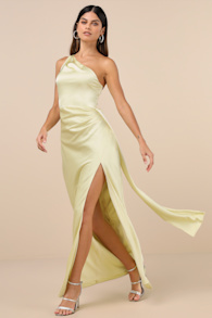 Signature Elegance Pale Yellow Satin One-Shoulder Maxi Dress 3