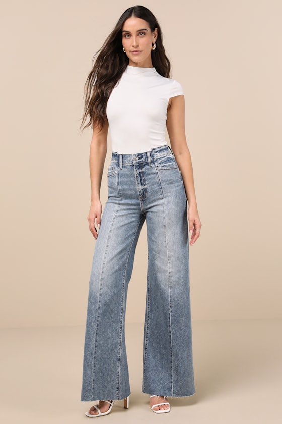 Daze Denim Rocky Jeans - Light Wash Seamed Jeans - Wide-Leg Daze Denim Rocky Jeans - Light Wash Seamed Jeans - Wide-Leg