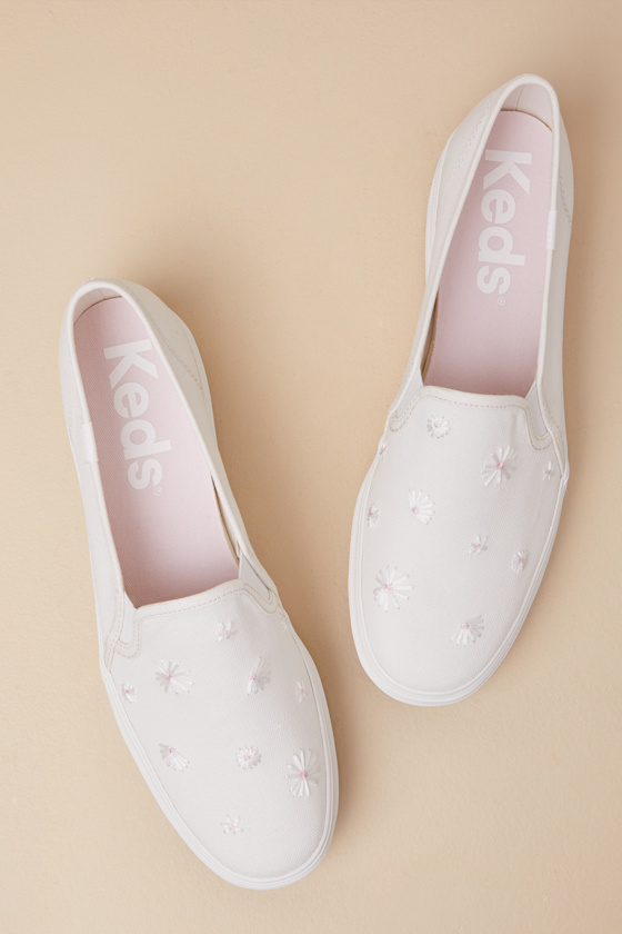 Keds Triple Decker Snow White Canvas Embroidered Platform Sneakers In White