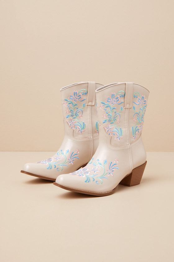 Lulus Birgitta Bone Embroidered Western Ankle Boots In White