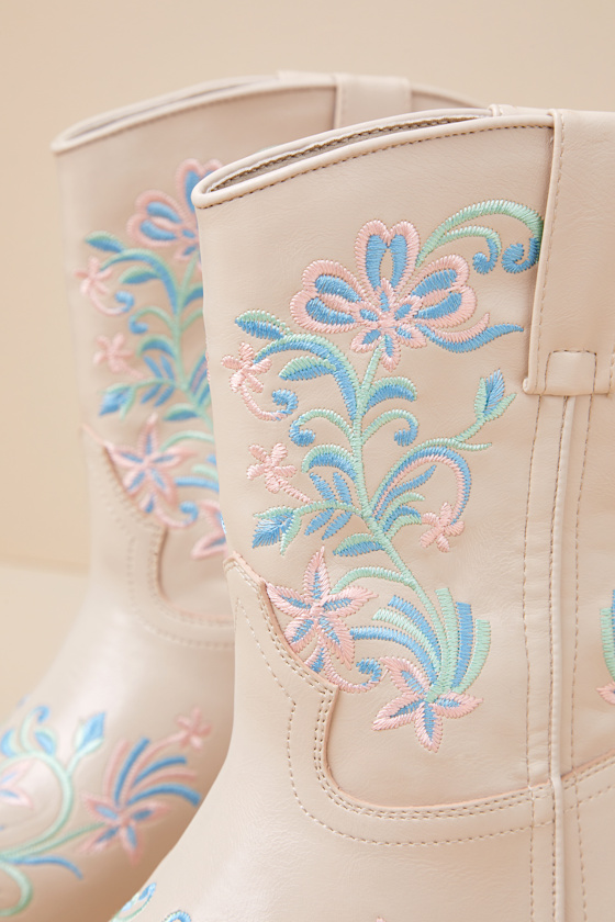 Lulus Birgitta Bone Embroidered Western Ankle Boots In White