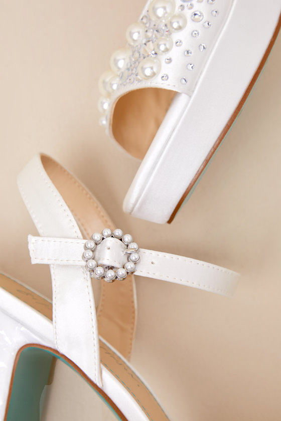 BETSEY JOHNSON SB-AVIAN IVORY SATIN PEARL RHINESTONE PLATFORM HIGH HEEL SANDALS