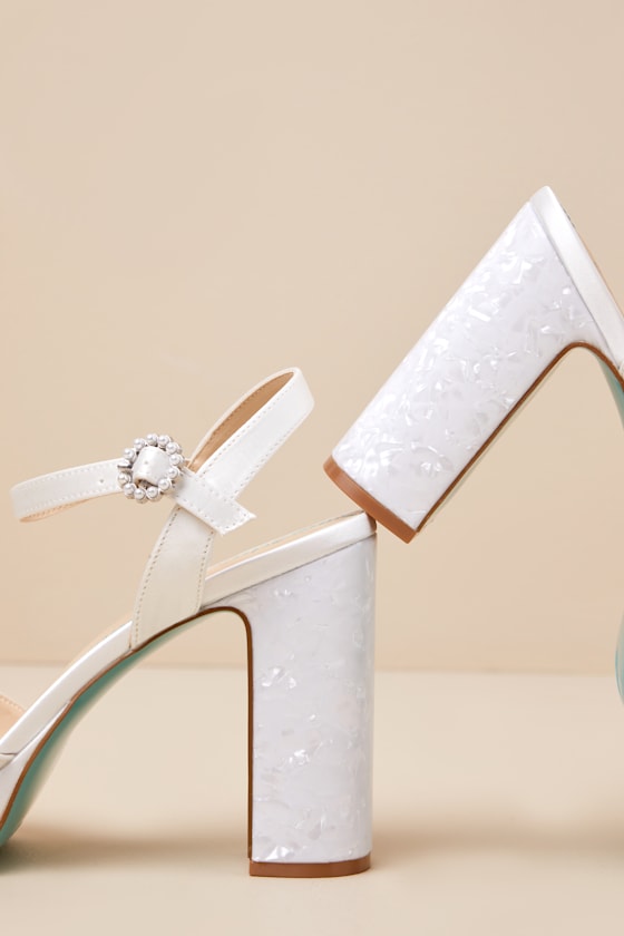 BETSEY JOHNSON SB-AVIAN IVORY SATIN PEARL RHINESTONE PLATFORM HIGH HEEL SANDALS