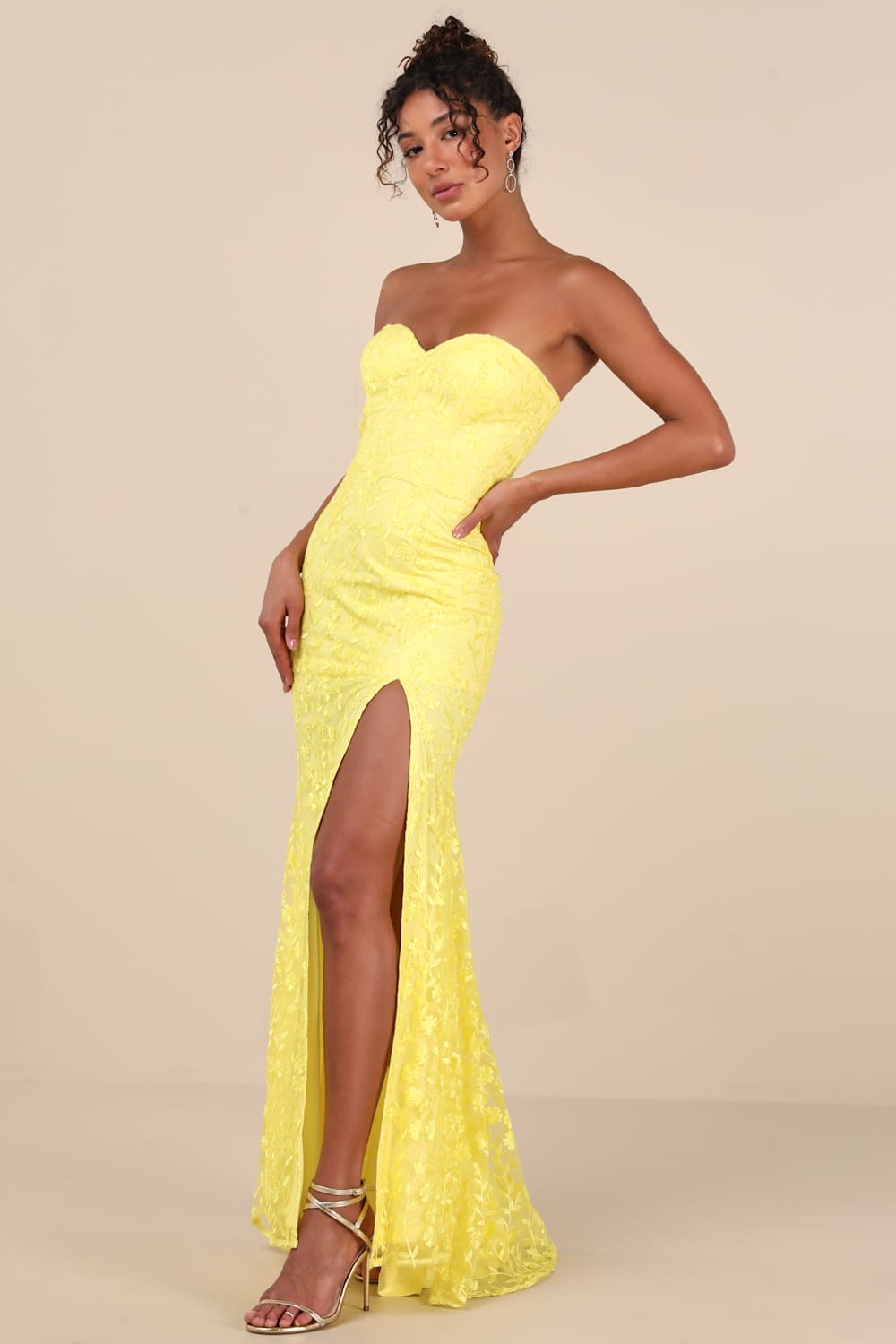 Romantic Beauty Yellow Floral Embroidered Strapless Maxi Dress