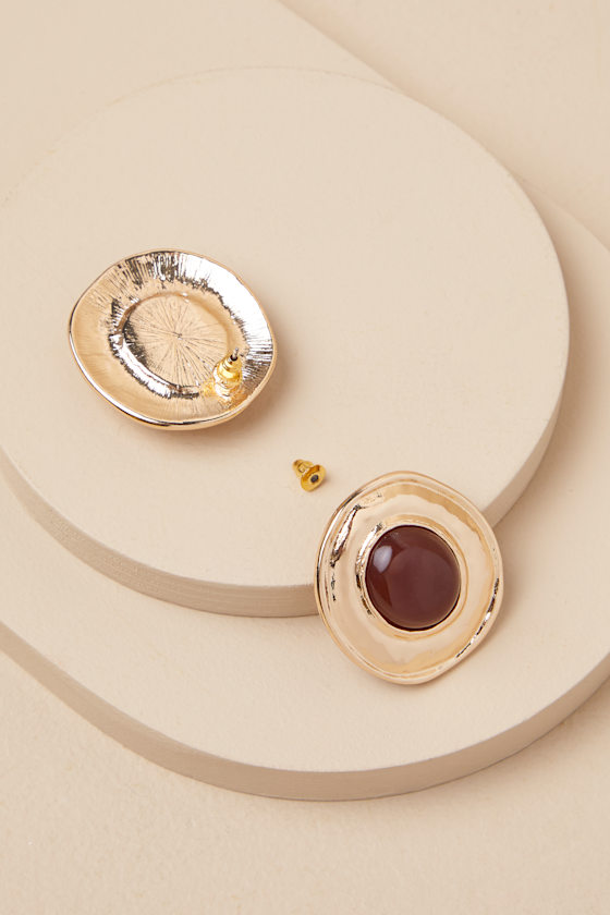 LULUS ADITA GOLD BURGUNDY STONE EARRINGS