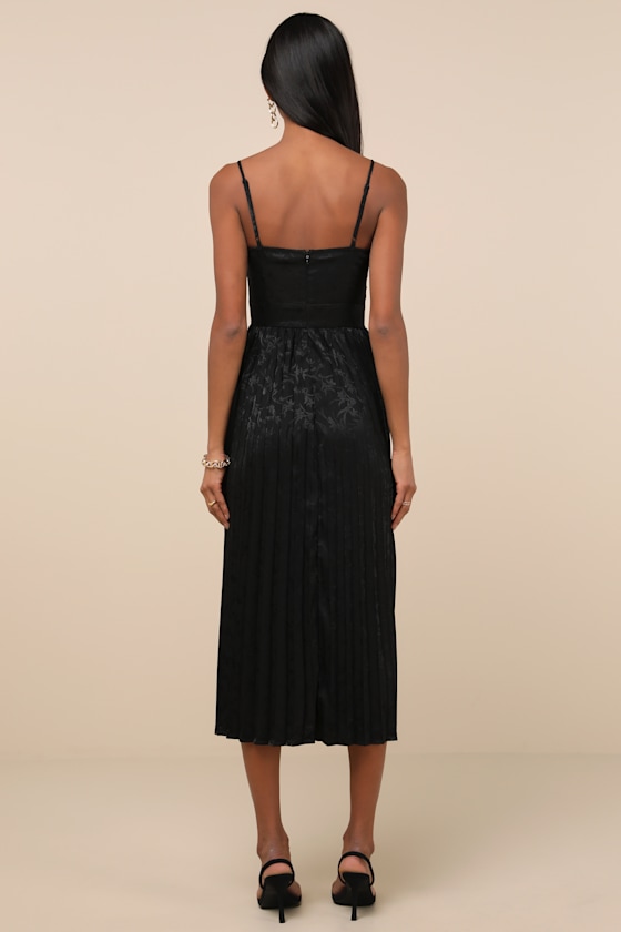 Regal Romance Black Floral Jacquard Pleated Satin Midi Dress - thumbnail 3