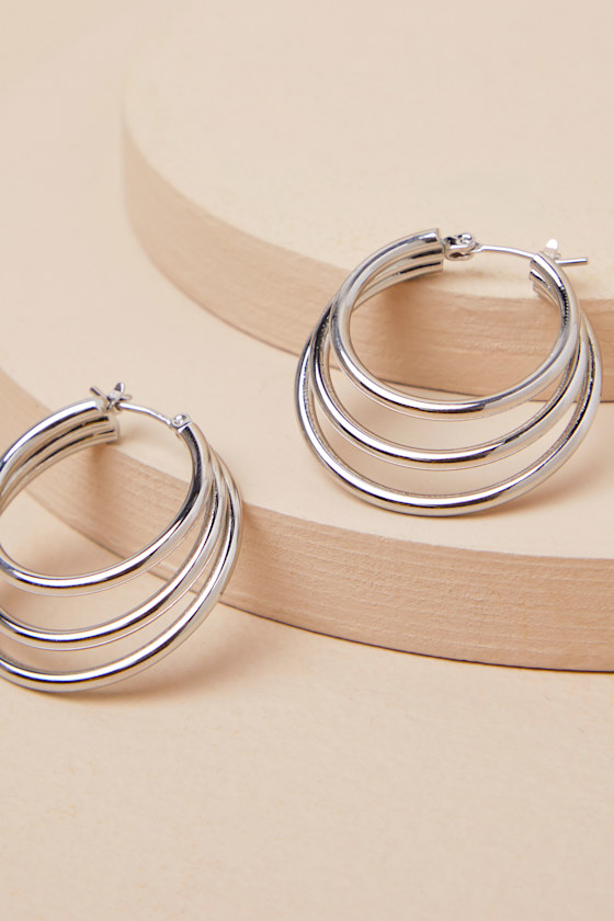 LULUS FARGO SILVER LAYERED HOOP EARRINGS