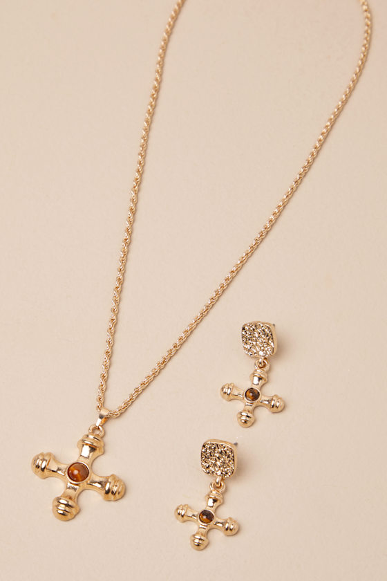 LULUS JUSTINA GOLD CROSS NECKLACE AND EARRING SET