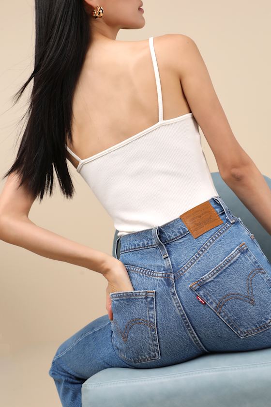 LEVI'S RIBCAGE MEDIUM WASH STRAIGHT LEG HIGH-RISE DENIM JEANS