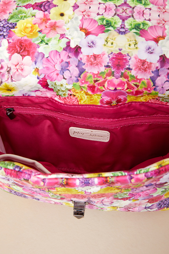 BETSEY JOHNSON ABSTRACT ADORATION MULTI KALEIDOSCOPE FLORAL HANDBAG 