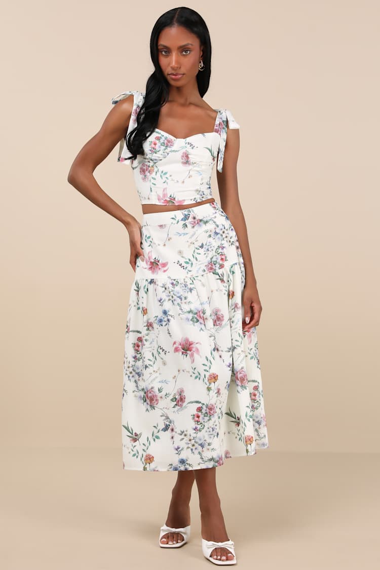 Beautifully Chic White Floral Drop Waist Midi Skirt