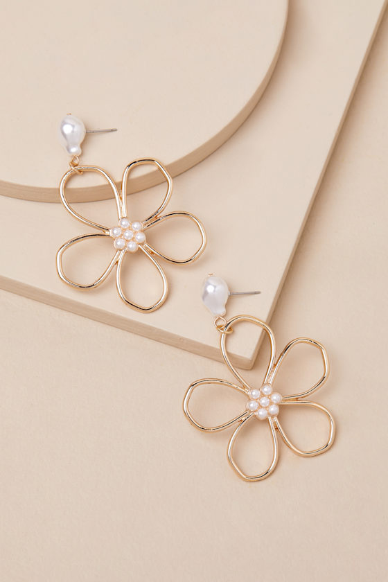 Shop Lulus Elske Gold Pearl Flower Earrings