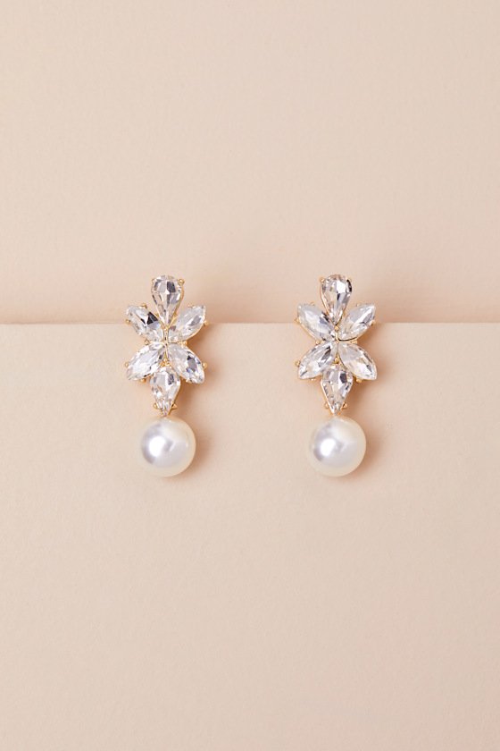 LULUS GRISELDA GOLD RHINESTONE PEARL DROP EARRINGS