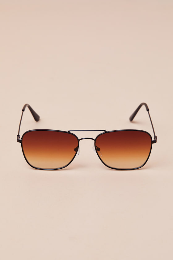 Lulus Gabryle Black And Brown Aviator Sunglasses In Black