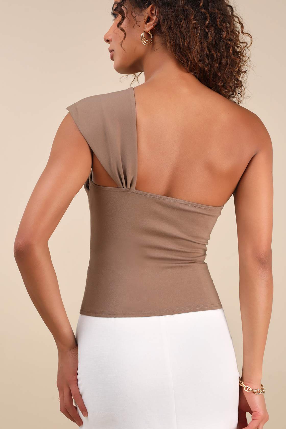 Rudia Brown One-Shoulder Top
