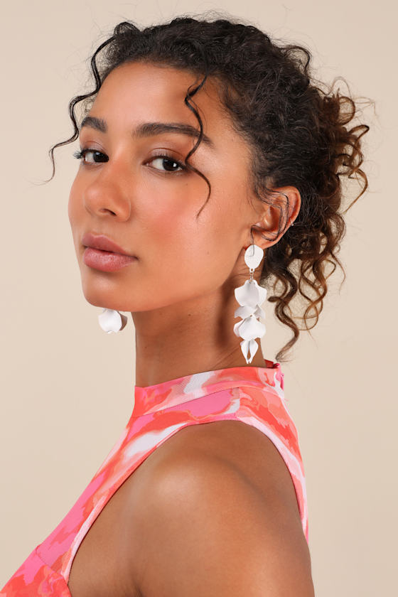 LULUS GENMEI WHITE FLOWER DROP EARRINGS