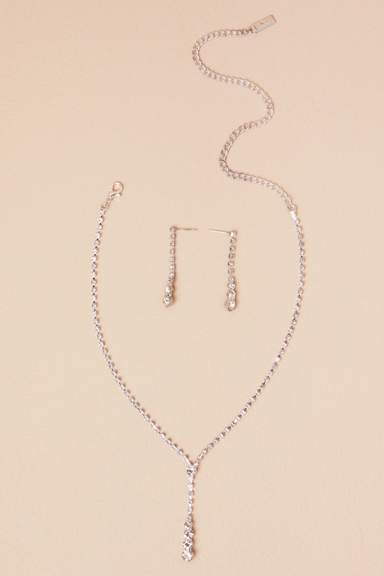 LULUS SOLARIS SILVER RHINESTONE LARIAT NECKLACE AND EARRING SET