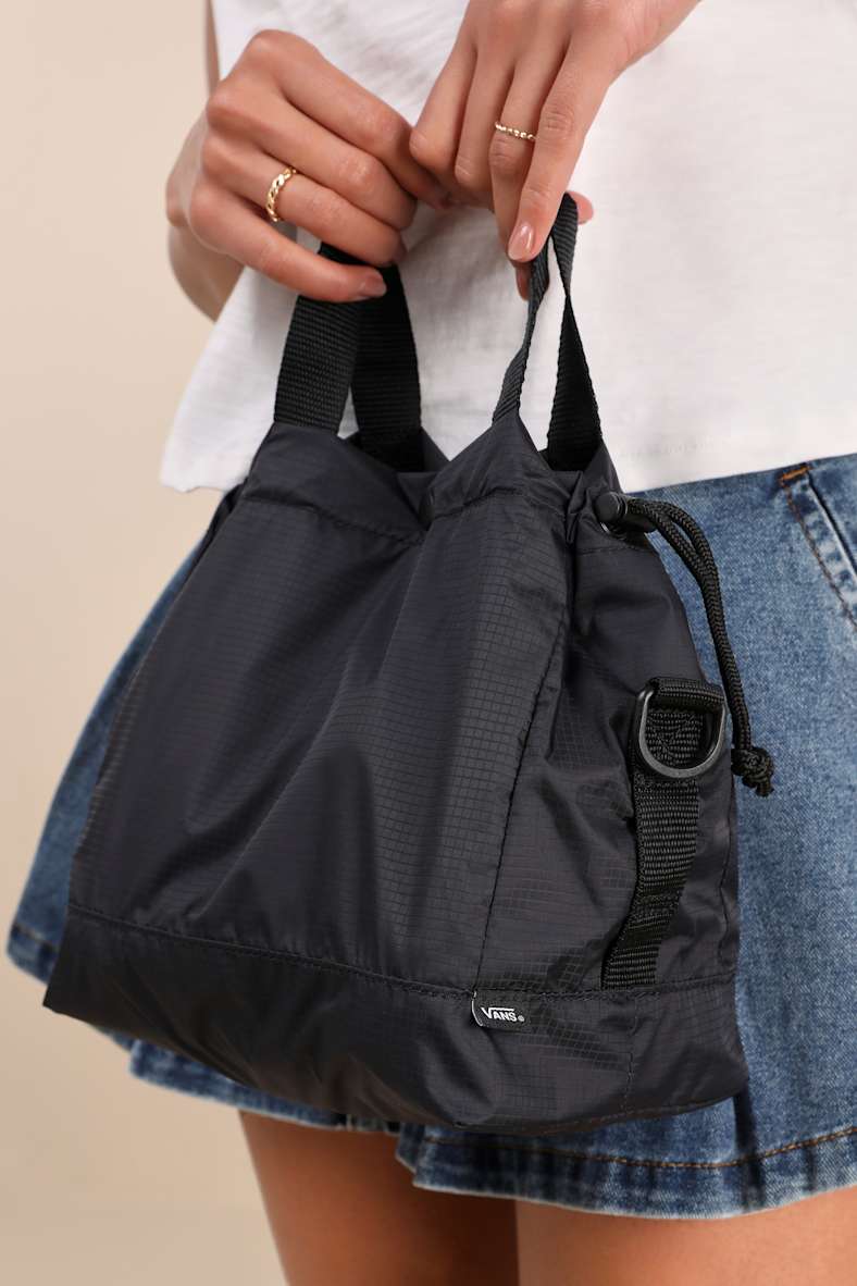 It's A Mini Black Cinch Bag