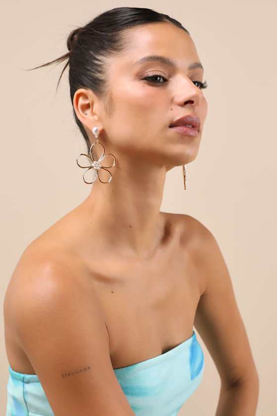 Shop Lulus Elske Gold Pearl Flower Earrings