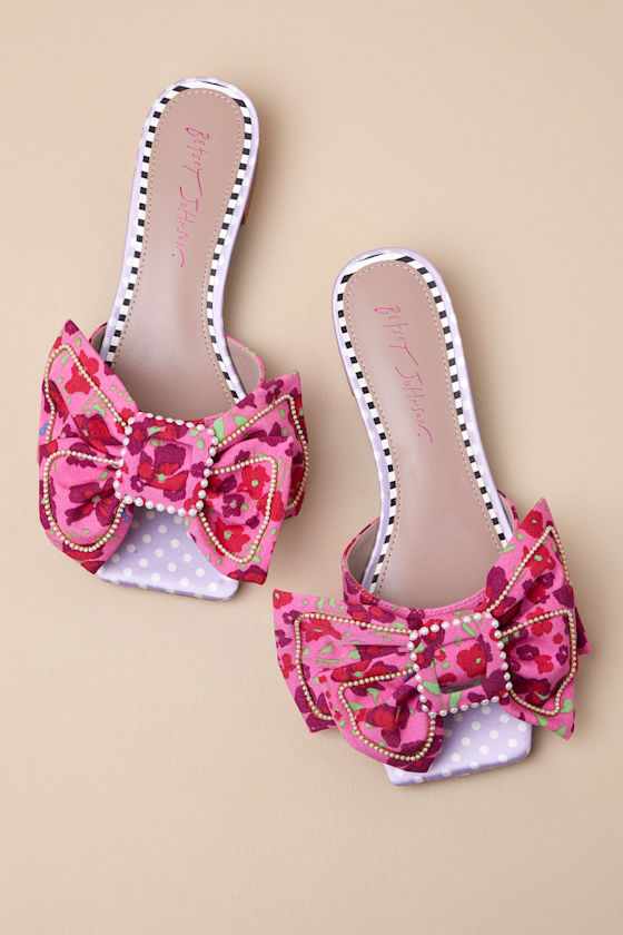 BETSEY JOHNSON GARNET PINK FLORAL MULTI PEARL BOW SLIDE SANDALS