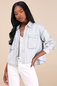 The Editor Light Wash Cropped Button-Up Top