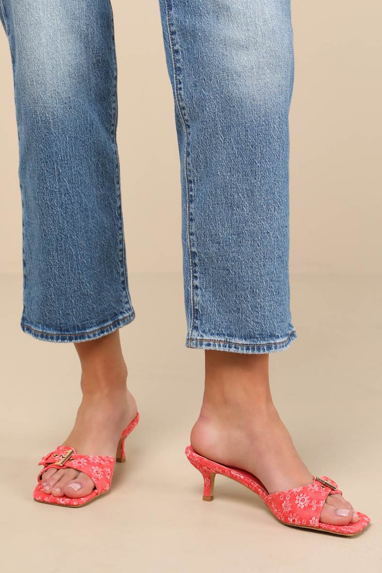 Cute Dresses, Tops, Shoes & Clothing for Women