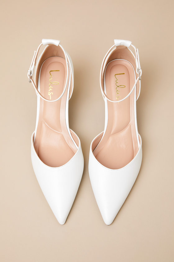 Lulus Janica White Patent Pointed-toe Kitten Heel Pumps In White