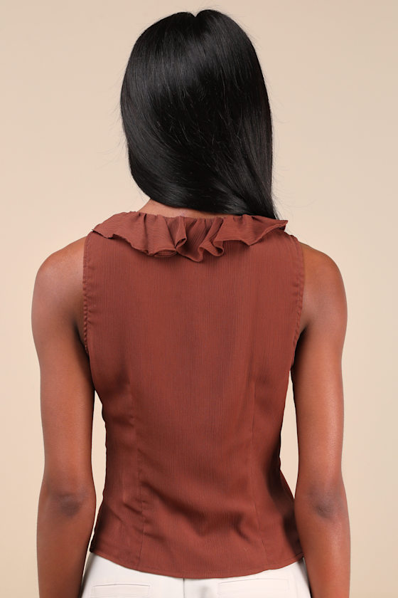 LULUS BRIELLA BROWN RUFFLED BUTTON-FRONT TOP