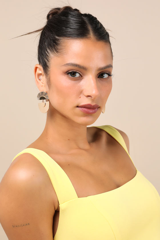 LULUS NEESA GOLD GEOMETRIC STATEMENT EARRINGS